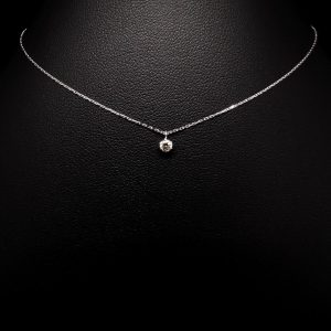 DEVASHRII JEWEL • 廸瓦許輕珠寶 - Classic Solitaire 0.1 克拉 經典六爪單顆鑽石鎖骨項鍊 [白K金] | 日本輕珠寶