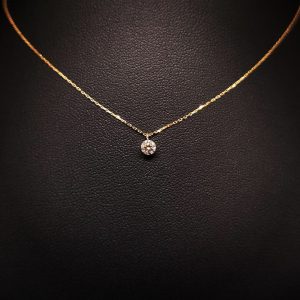 DEVASHRII JEWEL • 廸瓦許輕珠寶 - Classic Solitaire 0.2 克拉 經典六爪單顆鑽石鎖骨項鍊 [黃K金]2 | 日本輕珠寶