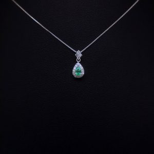Jardin Smaragdos 0.24 克拉寶石花園梨型祖母綠鑽石裸感鎖骨項鍊