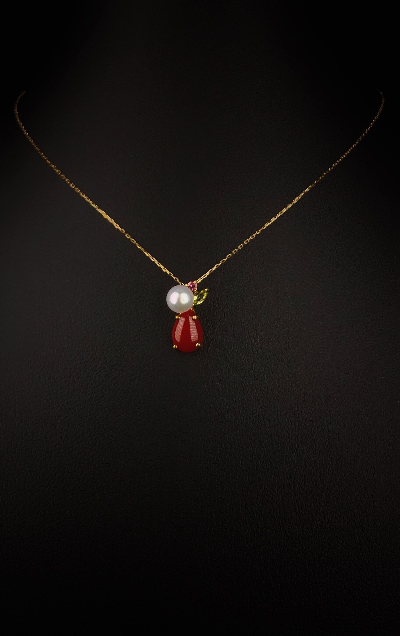 DEVASHRII JEWEL • 廸瓦許輕珠寶 | Oxblood Aka coral 18K日本頂級赤紅阿卡紅珊瑚彩寶項鍊 [黃K金]